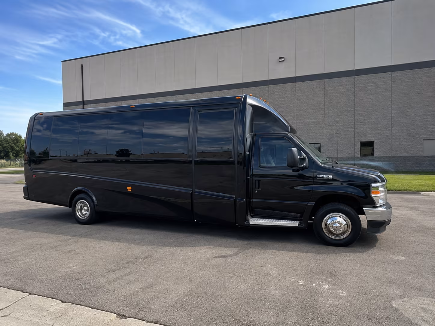 convention and conference shuttle buses between chico hotels and event venues
