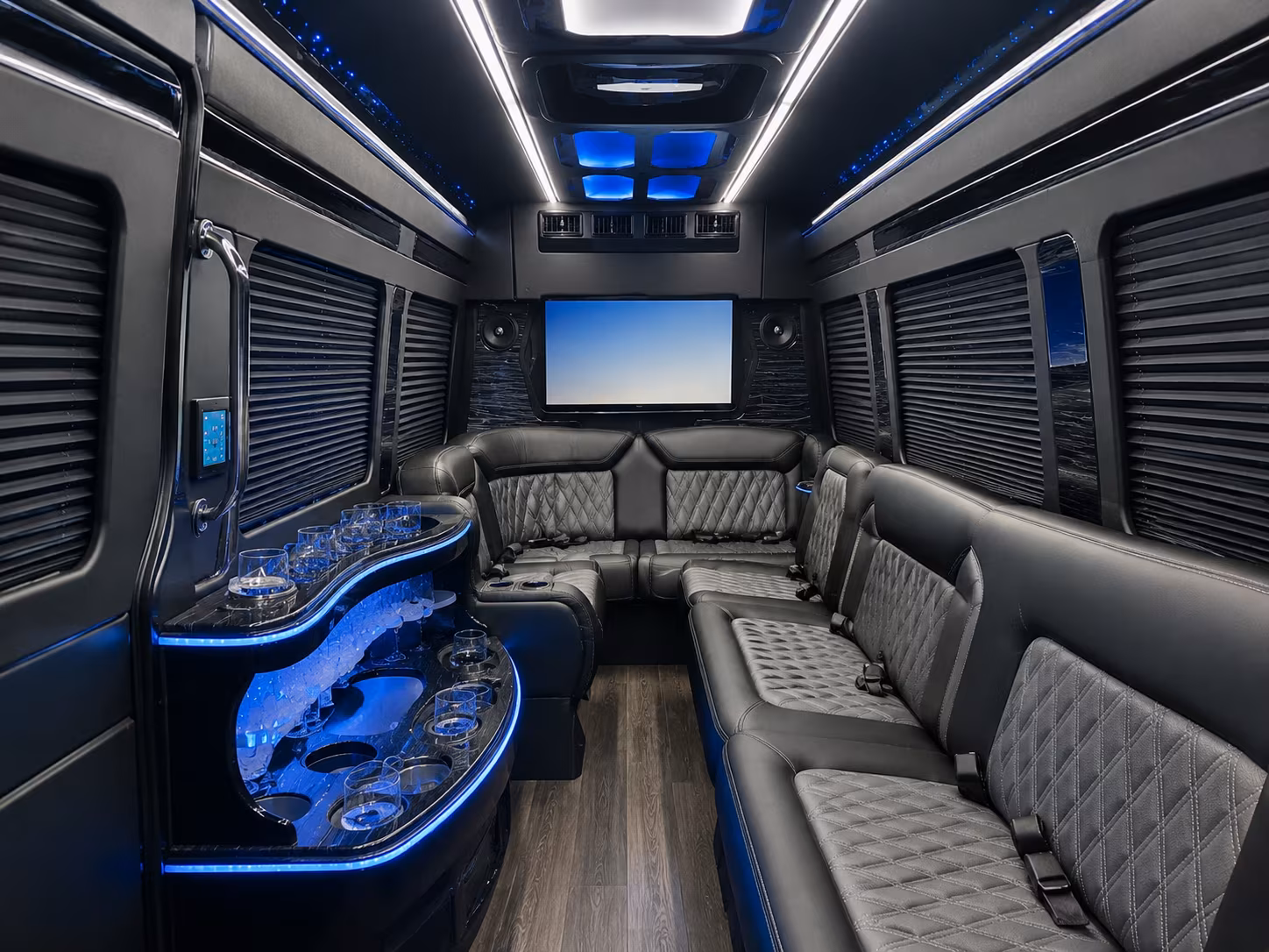 find the perfect transportation for your next airport transfer 4
